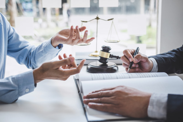Three Benefits of Hiring Divorce Attorneys