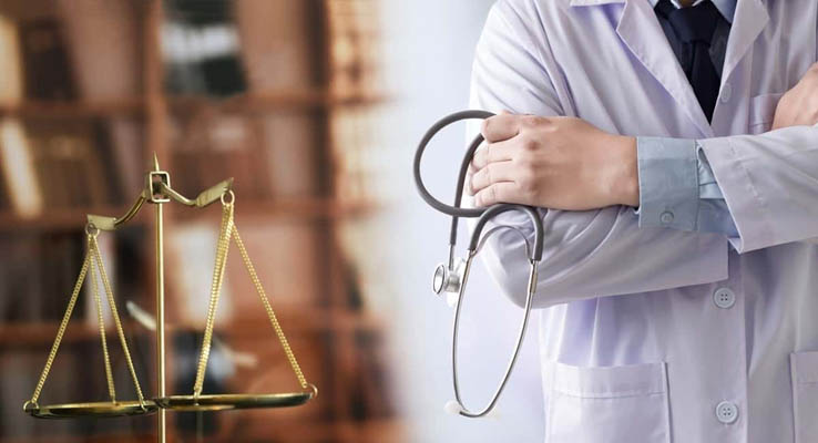 5 Reasons for Hiring and Working with a Medical Malpractice Lawyer
