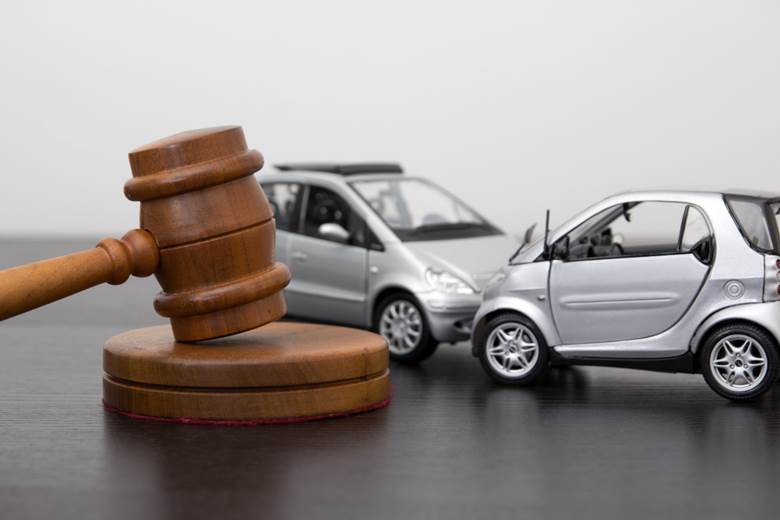 Car Accident Lawyers: 7 Tips for Finding the Right One in Long Beach